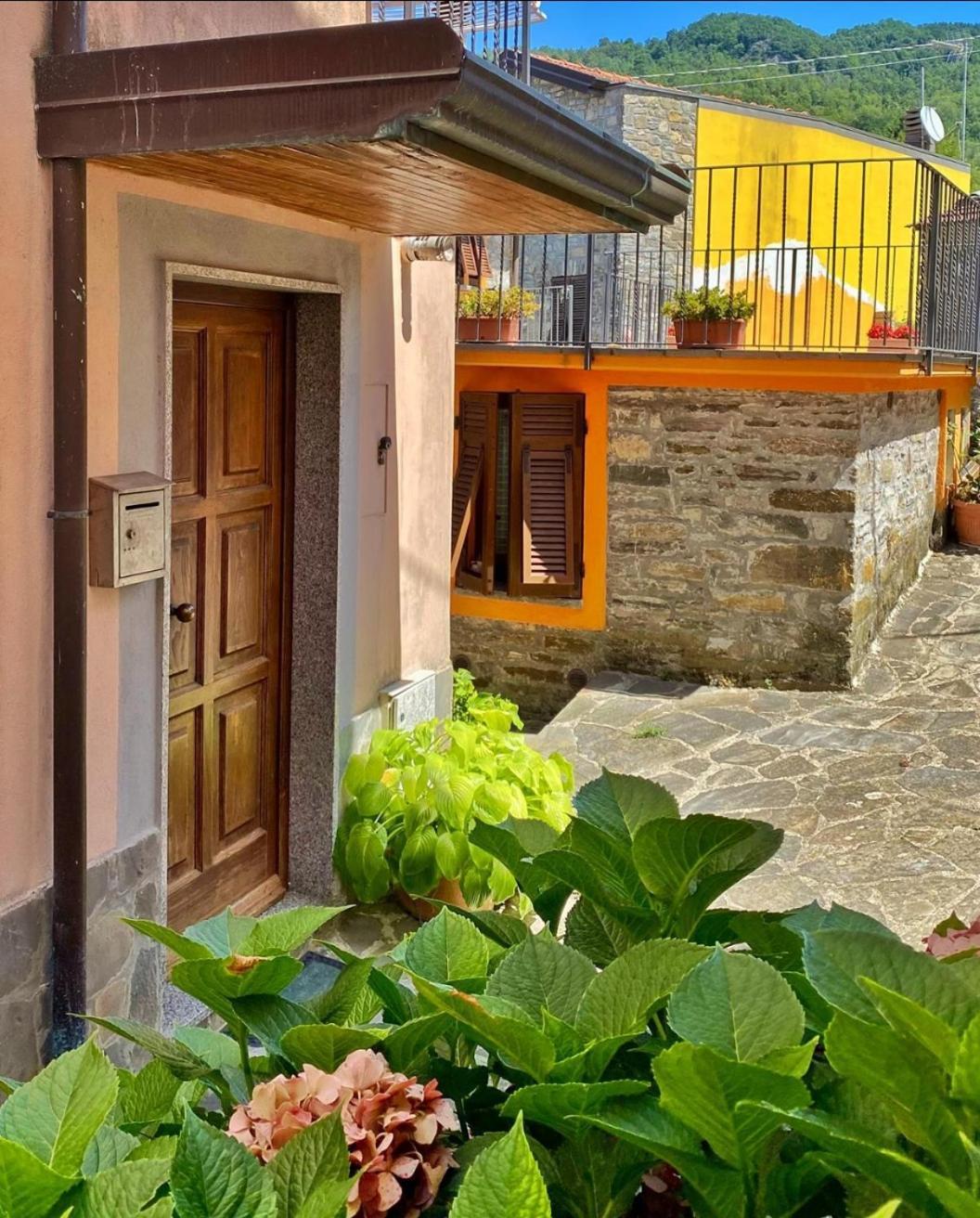 La Casetta Rosa Rocchetta di Vara Extérieur photo